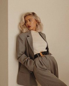 Classy Vintage Outfits, Mode Poses, 00s Mode, Chique Outfit, Academia Outfits, Classy Vintage, Outfit Trends, Mode Inspo