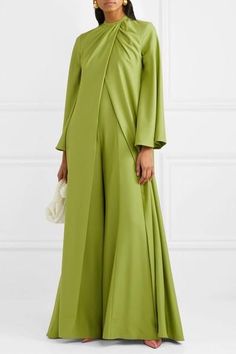 Womens Beach Dresses, Estilo Hijab, Maxi Dress For Women, Emilia Wickstead, Elegant Dresses Classy, Modesty Fashion, فستان سهرة, Modest Fashion Outfits, Muslimah Fashion