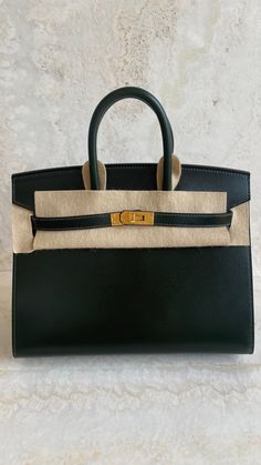 *The bag comes in full set with original store receipt. Classic Tote Box Bag With Original Box, Classic Green Box Bag For Formal Occasion, Luxury Green Box Bag, Designer Green Box Bag For Formal Occasions, Elegant Green Box Bag With Original Box, Luxury Green Box Bag For Formal Occasions, Hermes Birkin 35, Hermes Birkin 25, Hermes Birkin 30