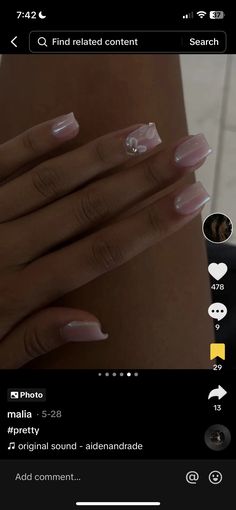 Nail Ideas For Your Real Nails, Squared Medium Length Nails, Simple Nails No French Tip, Sqovalnails Medium, Nude Nails With Accent Nail, Med Length Nails, Simple Short Acrylic Nail Ideas, Short Latina Nails, Short Cute Acrylic