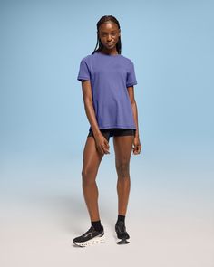 From sweating it out in the studio or walking down city streets, this ultra-soft T-shirt is a versatile essential | On Women's Focus-T Short-Sleeve Shirt in Blueberry, Size: XXL. All-day wear, workouts, yoga Active Life, Workout, Travel. Performance Running | Polyester Casual Relaxed Fit T-shirt For Gym, Purple Sporty Workout T-shirt, Sporty Purple Workout T-shirt, Purple Athleisure T-shirt For Sports, Purple Crew Neck T-shirt For Workout, Sporty Relaxed Fit T-shirt For Workout, Sporty Relaxed Fit Workout T-shirt, Relaxed Fit Cropped T-shirt For Sports, Casual Athletic Fit T-shirt For Workout