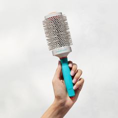 A high-performance ceramic brush that speeds up drying time and leaves hair shiny. 55mm size is ideal for medium-length hair. Ceramic Brush, Round Brush, Normal Hair, Moroccan Oil, Length Hair, Styling Tools, Free Samples, Medium Length Hair Styles