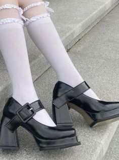 スクエアトゥクラシカルストラッププラットフォームシューズ - Belchic Retro High Heel Platform Mary Janes, Spring Formal Platform Mary Janes, Formal Black Platform Mary Janes, Formal Mary Janes With Platform And Round Toe, Formal Platform Mary Janes With Round Toe, Elegant Black Platform Mary Janes, Black Platform Loafers With Square Toe, Classic Square Toe Platform Heels, Ribbon Quilt