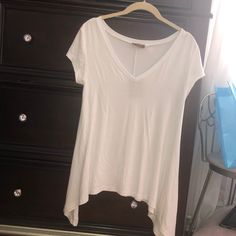 White T-Shirt Color- White Size-Os **Not From Shein For Exposure** Casual White T-shirt With Shirttail Hem, White Casual T-shirt With Shirttail Hem, Basic White T-shirt For Day Out, Casual White V-neck Short Sleeve Top, White Short Sleeve T-shirt For Day Out, White V-neck T-shirt For Day Out, White Shirttail Hem Top For Day Out, Cotton T-shirt With Shirttail Hem For Day Out, Plain White T's