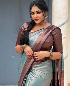 Reshma Pasupuleti, Cute College Outfits, Belly Dance Dress, Mexican Women, Indian Photoshoot, Hottie Women, Beautiful Smile Women, Beautiful Saree, Indian Beauty Saree