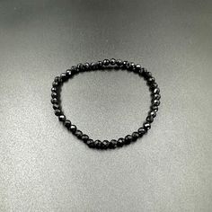 * Black Diamond rondel cut beads * Stretch band Black diamond encourages creativity, focus and promotes self-confidence. Black Diamond Bracelet, Stretch Band, Stretch Bands, Self Confidence, Black Diamond, Diamond Bracelet, Beauty Book, Jewelry Bracelets, Beaded Bracelets