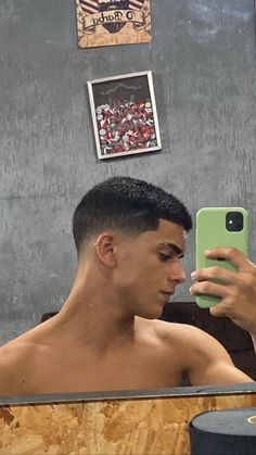 Cria do rj Buzzcut Ideas Men, High Taper Buzz Cut, Buzzcut Taper Fade, Low Taper Buzzcut, 8 Guard Buzz Cut, Buzz Cut Low Fade, Buzzcut Men Fade, Buzz Cut With Fade, Buzzcut Ideas