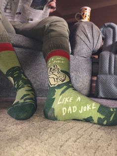 Show your dad your appreciation for his terrible humor this Father's Day with these Dad Joke Socks for Men! Funny Socks For Men, Dad Socks, Humanitarian Work, Dad Jokes Funny, Blue Q, Mens Crew Socks, Bad Jokes, Men's Socks, Socks For Men