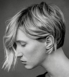 Feathered Haircut Short, Choppy Short Bob, Portia De Rossi Short Hair, Chin Length Hair, Hair Tutorials For Medium Hair, Haircuts Straight Hair