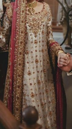 Dr Haroon, Bunto Kazmi, Nikkah Bride, Bridal Dresses Vintage, Ethnic Dresses, Velvet Dress Designs