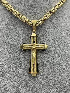 14k gold cross pendant necklace, gold cross around the neck, 14k gold cross,necklace for men Gold Cross -Weight: 11,05g -Karat: 14 -Length: 6,3cm -Width: 3.2cm The cross is sold without a chain. -Handmade -Materials: gold Made from GUARANTEED high quality solid 14k gold. Just be aware that slight variations are possible since we are talking about millimeters and milligrams. ✔ If you need more pieces, such as 4-5 identical pieces or more, please contact us. We can make as many details as you want Necklace For Men Gold, Cross Necklace For Men, Bridesmaid Gifts Jewelry, Golden Necklace, Pendant Necklace Gold, Gold Chains For Men, Gold Cross Necklace, Gold Cross Pendant, Cross Bracelet