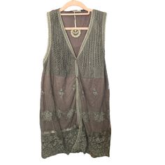 Hazel Grey Sleeveless Sweater Vest Size Small New With Tags Sleeveless Green Outerwear For Layering, Green Sleeveless Vest For Layering, Bohemian Sleeveless Winter Tops, Bohemian Sleeveless Outerwear For Spring, Bohemian Sleeveless Fitted Outerwear, Bohemian Sleeveless Summer Outerwear, Sleeveless Bohemian Summer Outerwear, Sleeveless Kimono, Faux Fur Vest Black