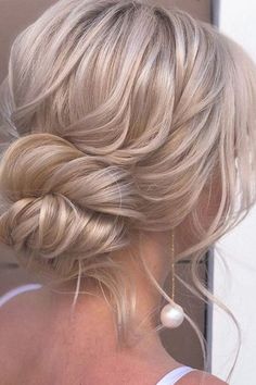 Updos For Medium Hair Wedding, Medium Hair Wedding, Wedding Updos For Medium Hair, Wedding Updos, Bridal Hair Updo, Up Dos For Medium Hair, Wedding Hair Inspiration, Low Bun