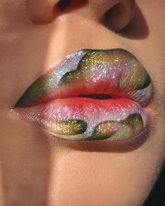 Eye Makeup Creative, Glisten Cosmetics, Circus Makeup, Lip Combos, R E M Beauty, Pride Makeup, Cool Makeup Looks, Liquid Makeup