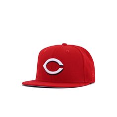 This adjustable hat will typically fit head sizes 6 3⁄8 to 6 3⁄4. Standard Ohio flair. Hat Material: 100% WoolCrown: ScarletVisor: ScarletButton: ScarletUndervisor: GreyFront Logo: Snow White/Real BlackNew Era Flag: Radiant RedSide Patch: Official league colorsBartack: Scarlet Snow White Real, Red Snapback Fitted Hat, Scarlet Snow, Collegiate Red Snapback Fitted Hat, Red Snapback Hat For Sports Fans, Collegiate Red Snapback Hat, Red 5-panel Snapback Hat For Sports, National League, Cincinnati Reds