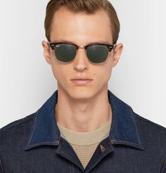 Man With Sunglasses, Fall Outfits Women 20s, Ray Ban Original Wayfarer, Ray Ban Men, Ray Ban Wayfarer, Clubmaster Sunglasses, New Wayfarer, Sunglasses Style, Tortoise Shell Sunglasses