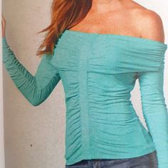 Nwot Venus Long Sleeve, Ruched, Off The Shoulder Top. Great For That Casual Look Or Fancier Night Out. In Excellent Condition, No Rips Or Tears. Size Tag Cut Out For Comfort. Size S 95% Viacose 5% Elastane Color: Aqua Trendy Stretch Ruched Off-shoulder Top, Trendy Ruched Off-shoulder Top With Stretch, Casual Stretch Ruched Off-shoulder Top, Shoulder Top, Off The Shoulder, Cut Out, Casual Looks, Night Out, Top Blouse