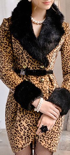 LUXE FAUX FUR COLLAR LEOPARD COAT DRESS STUNNING. Is it wrong to want this in snow leopard? Leopard Print Fashion, Fabulous Furs, Leopard Fashion, Coat Outfits, Fur Fashion