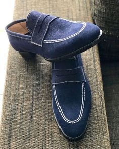 Shoes+Detail +++++++++++++++++++ ++++++++++++++++++++Upper:+High+Quality+Genuine+Suede+Leather ++++++++++++++++++++++++++++++++++++++++++++++++++++++++++++++++++++++++Inner:+Soft+Leather 							++++++++++++++... Classical Shoes, Fashion Guys, Loafer Shoes For Men, Manly Man, Quality Leather Boots, Mens Leather Loafers, Moccasin Shoes, Custom Design Shoes, Suede Leather Shoes