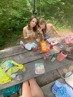 Camping Activities Aesthetic, Friends Outside Aesthetic, Camping Trip With Friends Aesthetic, River Day Aesthetic, Friend Summer Aesthetic, Vermont Summer Aesthetic, Saltburn Summer Aesthetic, My Summer Aesthetic, Midwestern Summer Aesthetic