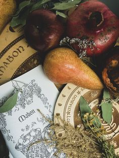 Mabon Aesthetic Wallpaper, Mabon Ritual Pagan, Mabon Pagan Holiday, Mabon Altar, Mabon History, Mabon Celebration, Mabon Aesthetic, Norse Pagan Mabon