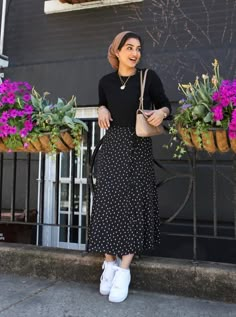 Casual Long Skirt, Hijab Fashion Summer, Stile Hijab, Mode Turban, Modesty Outfits, Modest Fashion Hijab, Muslim Outfits Casual, Modest Summer Outfits