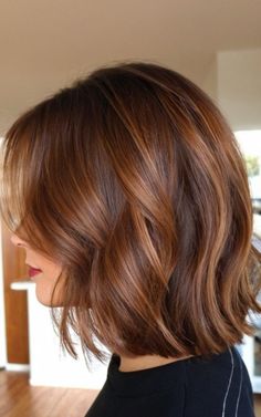 Fall Balayage Light Brown, Light Brown Hair With Red Highlights Caramel, Auburn Long Bob Hairstyles, Amber Bob Hair, Reddish Brown Hair With Highlights Short, Auburn Highlights Light Brown Hair, Honey Copper Highlights, Caramel Hair Bob, Copper Highlights On Brown Hair Short