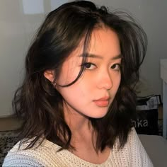 Ombre Hair Color Asian, Curtain Bangs Asian Round Face, Short Wavy Hair With Face Framing Layers, Round Face Shoulder Length Haircut, Short Hairstyle Women Asian Round Face, Short Haircut Reference, Wavy Hair For Round Face, Asian Medium Length Hair With Layers, Shoulder Length With Curtain Bangs