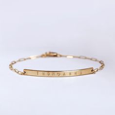 cute Minimalist Engraved Chain Bracelet For Everyday, Personalized Oval Link Minimalist Jewelry, Elegant Everyday Stamped Bracelets, Personalized Minimalist Yellow Gold Chain Bracelet, Rectangular Engraved Bracelets For Everyday, Minimalist Gold Name Bracelet, Rectangular, Minimalist Name Bracelet For Everyday, Personalized Minimalist 14k Gold Chain Bracelet, Minimalist Everyday Jewelry With Custom Name