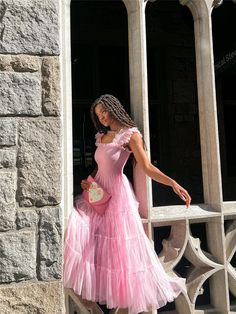 Product Show： Size chart (cm) 1 inch=2.54cm Size Bust Waist Dress Length(Without shoulder straps) S 84 68 120 M 88 72 121 L 92 76 122 Puffy Long Dress, Fancy Attire, Pink Princess Dress, Long Dress Summer, Long Summer Dresses, Dress Evening, Pink Princess, Summer Fabrics, Waist Dress