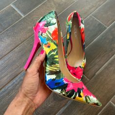 Never Worn! Floral Print 4in Heels. Sticker Still In Tact. Great Christmas Gift. Guess Heels, Guess Shoes, Shoes Brand, Shoe Brands, Shoes Women Heels, Shoes Heels, Floral Print, Floral Prints, Women Shoes