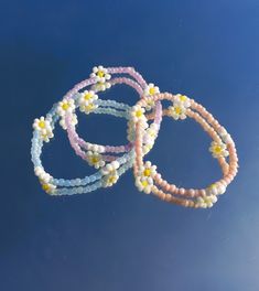 Daisy Bracelets, Diy Pearl Necklace, Colorful Bead Bracelets, Dope Jewelry Accessories, Diy Beaded Rings, Cute Friendship Bracelets, Diy Jewelry Rings, Diy Jewelry Unique