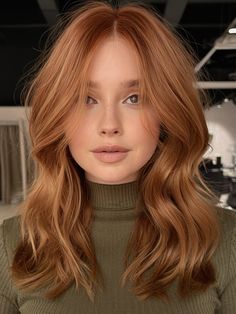 Discover the latest Copper hair color ideas for 2025, with 21 stunning looks that range from rich chocolate and dark brown to vibrant ginger and golden highlights. From copper hair color on brown skin to copper balayage and formulas for creating the perfect hue, these ideas suit all hair types and tones. Colors That Go With Copper Hair, Red Golden Brown Hair, Ginger Hair Color Highlights, Ginger Hair Colour Palette, Light Red Hair Dark Eyebrows, Brown Eye Red Hair, Ginger Shades Hair Colors, Copper Hair With Light Roots, Madelaine Petsch Hair Color