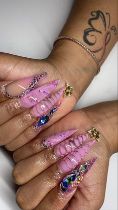 Boogie Nails, Curve Nails, Stilettos Nails, Hollywood Nails, Bangs Ponytail, Luminous Nails, Curved Nails, Baddie Nails