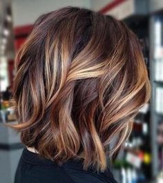 Alien Mothership, Purple Highlights Brown Hair, Brown Hair With Blonde Balayage, Highlights Inspiration, Brown Hair With Caramel Highlights, Rambut Brunette, Brunette Balayage