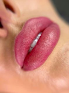 Lipstick Shade, Elegant Makeup, Confidence Tips, Lipstick Shades, Makeup Geek, Permanent Makeup