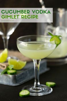 Refreshing Vodka Drinks, Vodka Gimlet Recipe, Cucumber Cocktails, Cucumber Martini, Friday Cocktails, Vodka Mixed Drinks, Vodka Gimlet, Cucumber Basil, Gimlet Recipe