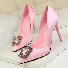 Sexy Rhinestone High Heels Shoes F8772 from Eoooh❣❣ High Heels Classy, Church Outfit, Rhinestone High Heels, Elegant High Heels, Pink High Heels, Shoes Design, Feminine Chic, Womens Stilettos, Team Board