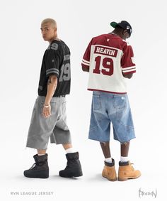 Hip Hop Style Outfits Men, Sporty Streetwear Jersey With Team Logo, Streetwear Fashion Jersey, Hip Hop Poses, Sporty Jersey T-shirt For Streetwear, Throwback Cotton Streetwear Jersey, Streetwear Basketball Jersey, Streetwear Photoshoot