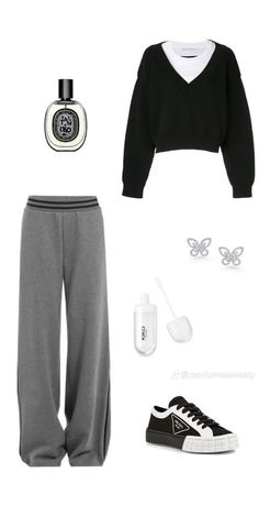 Classy Sporty Outfits, Estilo Rachel Green, Kebaya Muslim, Casual Outfit Ideas, Aesthetic Korean, Fashion Muslim, Casual Day Outfits, Sporty Outfits