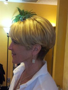 All sizes | Untitled | Flickr - Photo Sharing! | Short wedge hairstyles ... Hairstyles For Over 60, Trendy We Fryzurach, Wedge Hairstyles, Chic Short Hair