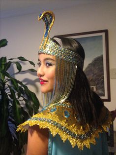 Carnaval Ideas Outfit, Carnaval Ideas, Egypt Costume, Cleopatra Halloween, Most Expensive Jewelry, Greek Goddess Costume, Goddess Costume, Halloween 2016, Ideas Outfit