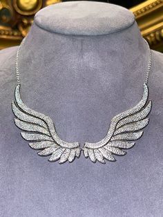 Beyoncé Concert, Large Angel Wings, Angel Wings Necklace, Wings Necklace, Angel Wing Necklace, Wing Necklace, Best Tattoo Designs, Classy Jewelry, Online Group