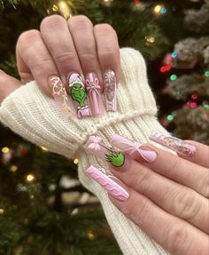 Christmas Nails Long Acrylic, Harry Potter Christmas Nails, Christmas Nails Long, Christmas Nail Designs Acrylic, Nails Long Acrylic, Christmas Snowflakes Nails, Uñas Aesthetic, Flame Nail Art, Nail Art Acrylic