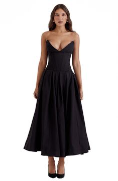 A sculpted bodice provides a perfect contrast to the voluminous pleated skirt of this scene-stealing strapless dress. Exclusive retailer 47 1/2" length Hidden back-zip closure Deep V-neck Strapless Side-seam pockets Lined 100% polyester with 65% cotton, 32% nylon, 3% elastane contrast
 Dry clean Imported Black Strapless Midi Dress, Seductive Dress, Club Party Dresses, Elegant Maxi Dress, Looks Party, Strapless Corset, Strapless Midi Dress, Backless Maxi Dresses, House Of Cb