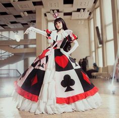 Alice In Wonderland Outfit, Queen Of Heart, Fantasy Clothing, Fantasy Fashion, Queen Of Hearts