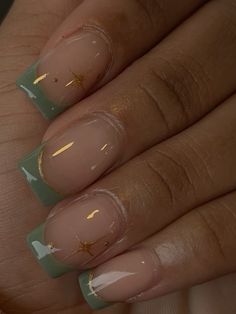 #nailart #frenchtipnails #greenandgold #simplenailart #cutenails Square Acrylic Nails Green Design, Nail Inspo For Emerald Green Dress, Regular Nails Design, Short Acrylic Nails Green And Gold, Green Gold French Nails, Green French Tip Design Nails, Acrylic Nail Square Designs, Sage Green Nail Ideas Square, Nail Ideas Green Short