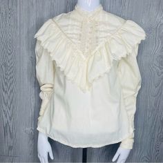 Vintage Victorian lace ruffle high collar blouse long sleeve shirt cottage core . Cosplay halloween re-enactments snow size should be a small, measurements pit to pit is 20 inches . shoulder to bottom hem is 22.5 inches and waist is 17.5 inches High Collar Blouse, Victorian Lace, Blouse Long Sleeve, Cosplay Halloween, Vintage Victorian, Lace Ruffle, Collar Blouse, Halloween Cosplay, Long Blouse