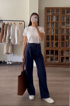 Tailored Pants Outfit, Outfits For The Office, Wide Leg Trousers Outfit, Wide Leg Pants Outfit, Smart Casual Women, Smart Casual Work Outfit