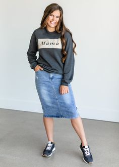 Stylish & Practical: Spring Outfit Ideas for Busy Moms Modest Mom Style, Modest Mom Outfits, Modest Mom, Modest Activewear, Printed Blouses, Blouses Designs, Crewneck Graphic, Keds Style, Gray Crewneck